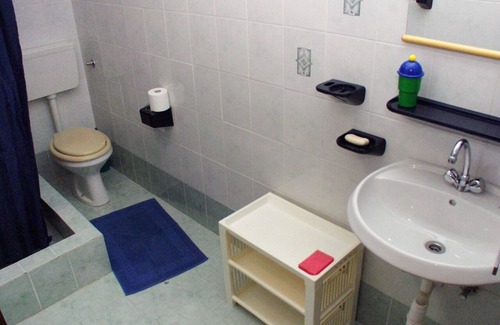 Zubovici Apartment | Two bedroom apartment with terrace and sea view Zubovići, Pag (A-241-a)