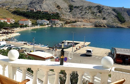 Metajna Apartment | Two bedroom apartment with terrace and sea view Metajna, Pag (A-6498-b)