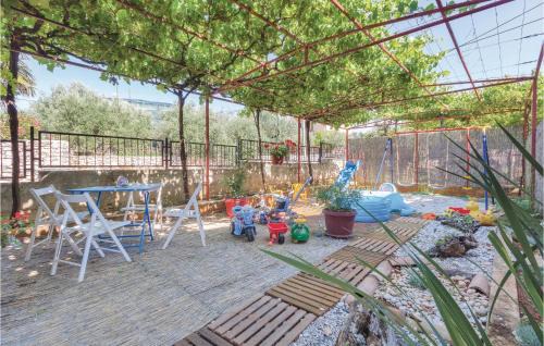 Peruski Apartment | Two-Bedroom Apartment In Peruski