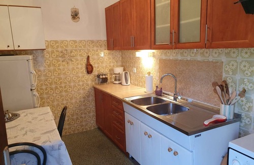Susica Apartment | Two bedroom apartment near beach Murter (A-22397-a)