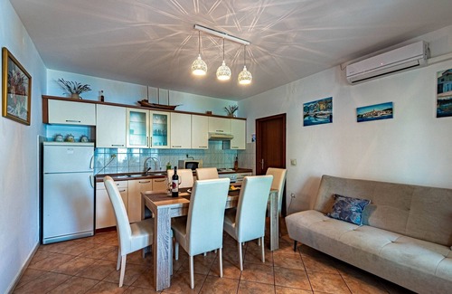 Cove Tri Zala (Zrnovo) Apartment | Two bedroom apartment near beach Tri Žala, Korčula (A-4432-a)