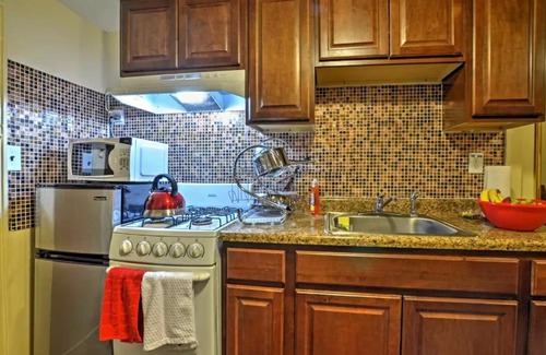 Wakefield Apartment | Two Bedroom Apartment - North East Bronx