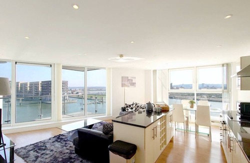 Newham Apartment | Two-Bedroom Apartment with River Views