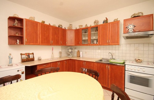 Cunski Apartment | Two bedroom apartment with terrace Ćunski, Lošinj (A-8010-a)