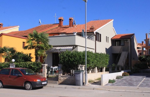 Valbandon Apartment | Two bedroom apartment with terrace and sea view Fažana (A-7205-a)