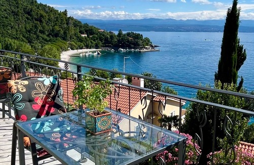 Medveja Apartment | Two bedroom apartment with terrace and sea view Medveja, Opatija (A-7720-b)