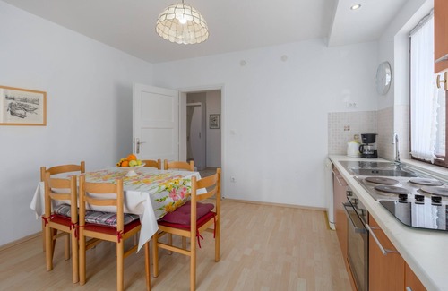 Borik Apartment | Two bedroom apartment with terrace Rovinj (A-7144-a)