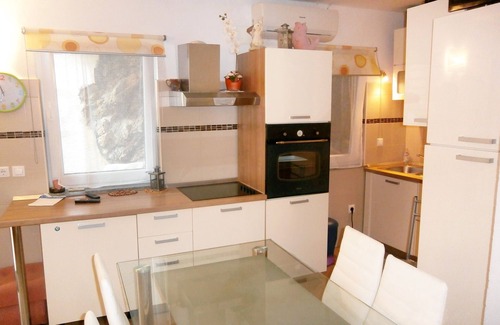 Valun Apartment | Two bedroom apartment with terrace Valun, Cres (A-8086-e)