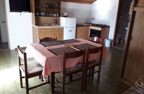 Suha Punta Apartment | Two bedroom apartment with terrace and sea view Suha Punta, Rab (A-5050-d)