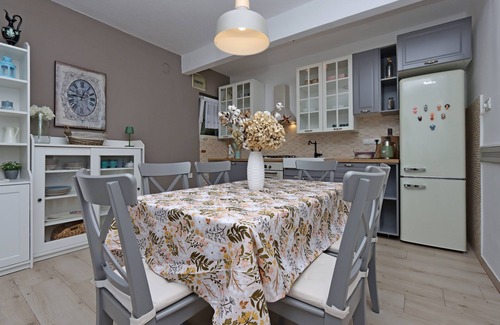 Kampor Apartment | Two bedroom apartment with terrace Kampor, Rab (A-17396-a)