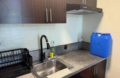 Bangkal Condo | Two Bedroom Condo in Makati- Good for 6!