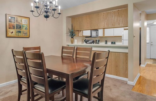 Gatlinburg Condo | two bedroom condo sleeps 6 persons