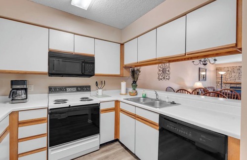 Gatlinburg Condo | two bedroom condo sleeps 8 persons