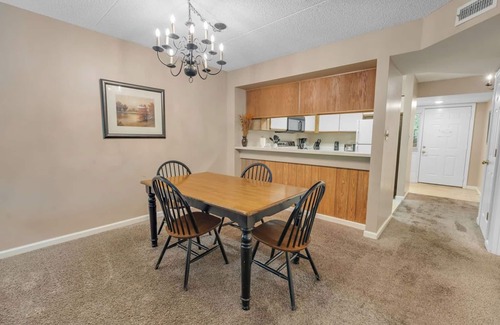 Gatlinburg Condo | two bedroom condo sleeps 6 persons