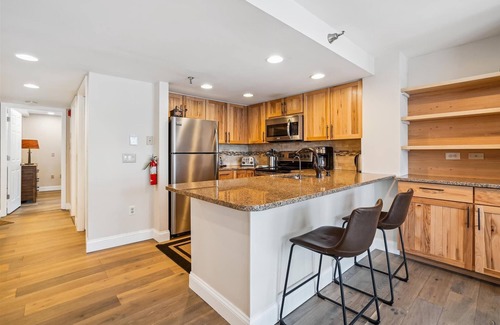 Central Vermont- Killington Condo | Two-Bedroom Condo with Stunning Views and Prime Location A4