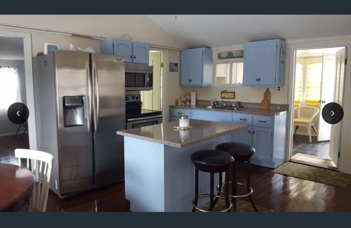 Wolcott House | Two bedroom cozy cottage, short walk to Lake Ontario, Chimney Bluffs