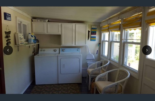 Wolcott House | Two bedroom cozy cottage, short walk to Lake Ontario, Chimney Bluffs