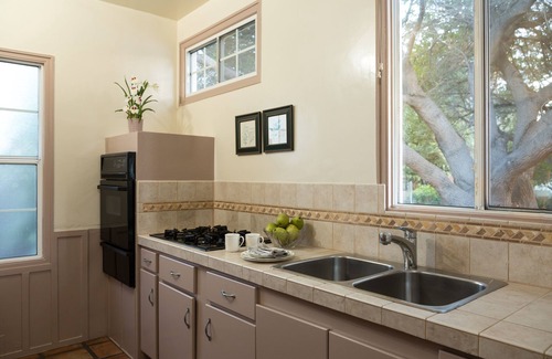 Oak Park Cottage | Two Bedroom Craftsman Cottage, near downtown Santa Barbara