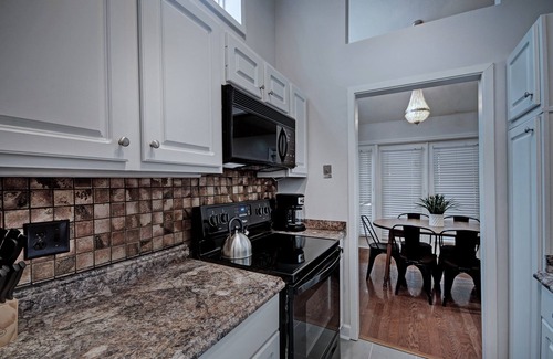 Ridgeland House | Two Bedroom Getaway Near the Reservoir