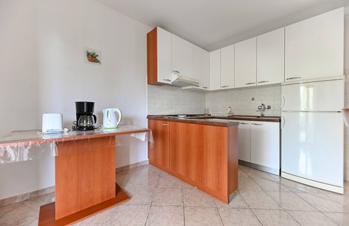 Seline Apartment | Two bedroom apartment near beach Seline, Paklenica (A-6564-a)