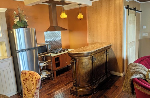 Riviera House | Two-bedroom Private Suite! Stunning Mt.Hood Views & much more!