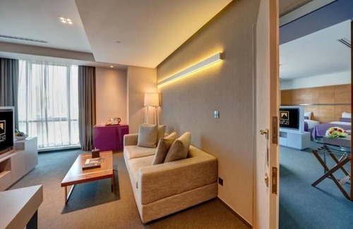 Al Majaz Apartment | Two Bedroom Suite Near Lulu hypermarket Al Majaz