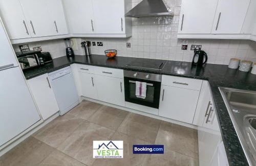 Hatfield Apartment | Two Bedrooms Apartment By Vesta Serviced Accommodation & Short Lets Hatfield With Free WiFi