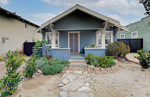 Morro Bay House | Two Downtown dog-friendly cottages near Morro Bay - walk to waterfront & dining