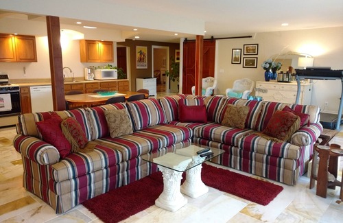 Osceola House | Two free ND home football tickets with your Waterfront Luxury Accommodations; same game day as yo.