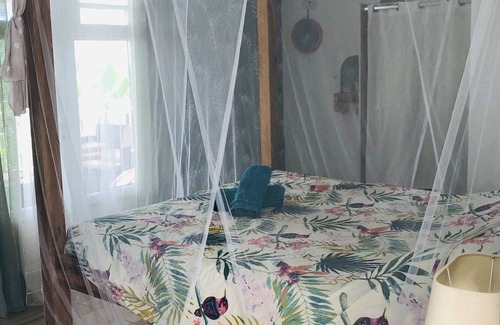 Grand-Bourg Bed & Breakfast | Two independent air-conditioned guest rooms Relaxation area with Jacuzzi and swimming pool