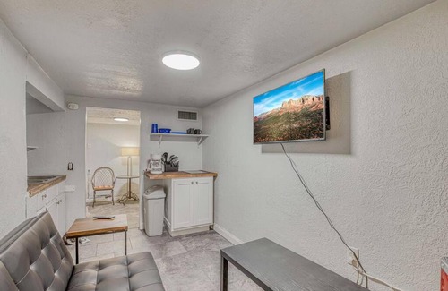 El Paso Apartment | Two King beds Basement under office