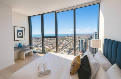 Southbank Apartment | Two-Level Top Floor Penthouse Melbourne Square