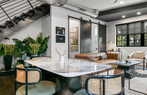 Hyde Park House | Two Luxurious Hyde Park Homes with 5 Star Amenities