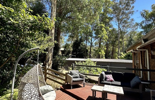 Sawmill Settlement House | Two Mountains Lodge. Modern, homely alpine retreat with salt spa. Mt.Buller base