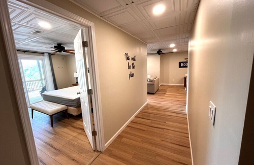 La Follette Cabin | Two neighboring homes to accommodate 35+ guests