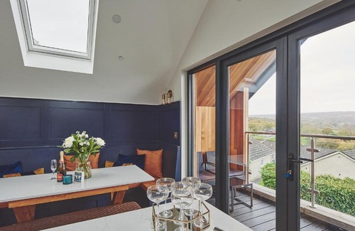 Oxwich House | Ty Alice