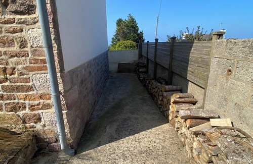 Loguivy House | TY LOUIS Meublé de tourisme 3* for 4 persons sea view, 2 min walk to the beach