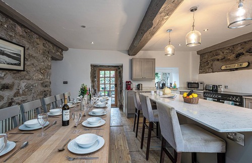 Llanfair House | Ty Mawr