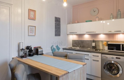 Centre Apartment | Ty Melaine by Cocoonr