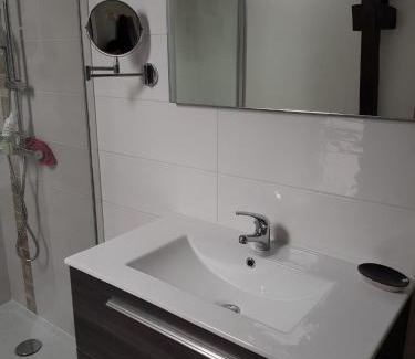 Locoal-Mendon House | ty néo