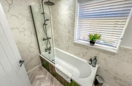 Porth House | Ty Pentref by STAE-Homes