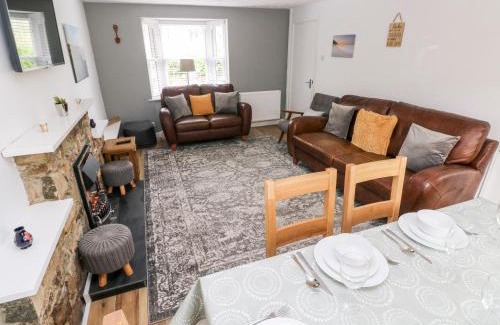 Newport House | Ty'r Winllan