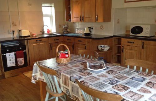 Felinwynt House | Tyisha