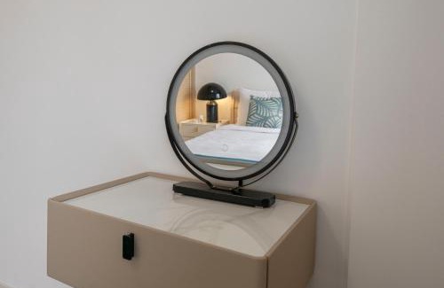 Changning Apartment | Tyms 2BR APT Riverside Garden