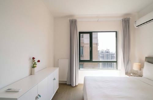 Xujiahui Bed & Breakfast | Tyms Elegant 4BR 2BA Apt Xujiahui Malls