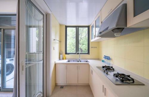 Gubei Apartment | Tyms Family 3BR 2BA APT Crystal Garden