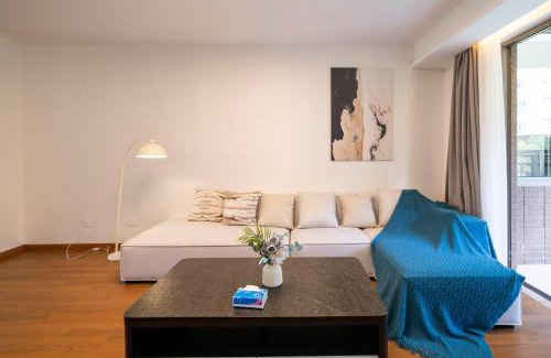 Gubei Apartment | Tyms Luxury 3BR 2BA APT Hongqiao