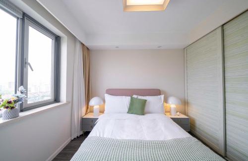 Changning Apartment | Tyms Luxury 3BR 2BA APT Garden2