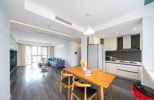 Changning Apartment | Tyms Luxury 3BR 2BA APT Garden2