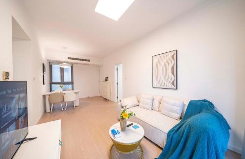 Gubei Apartment | Tyms Stylish 1BR APT Yucui Garden